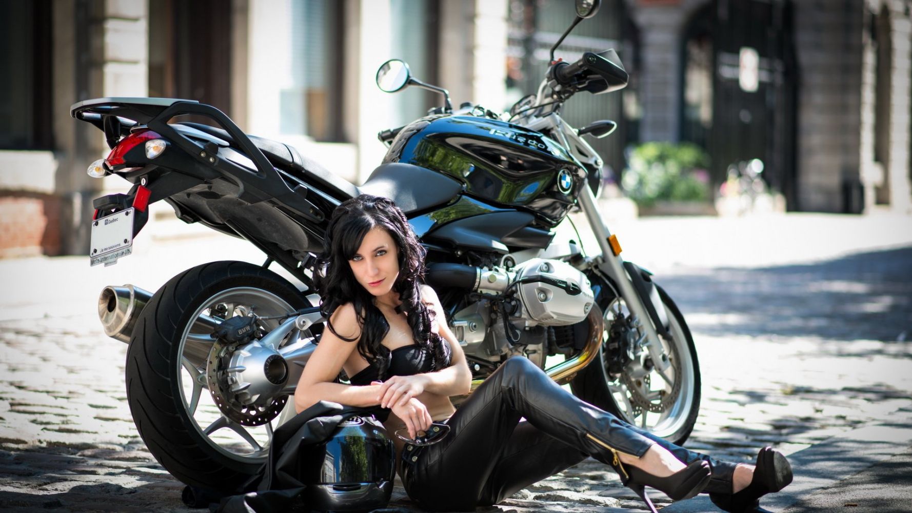 European women on bikes in Dnepropetrovsk