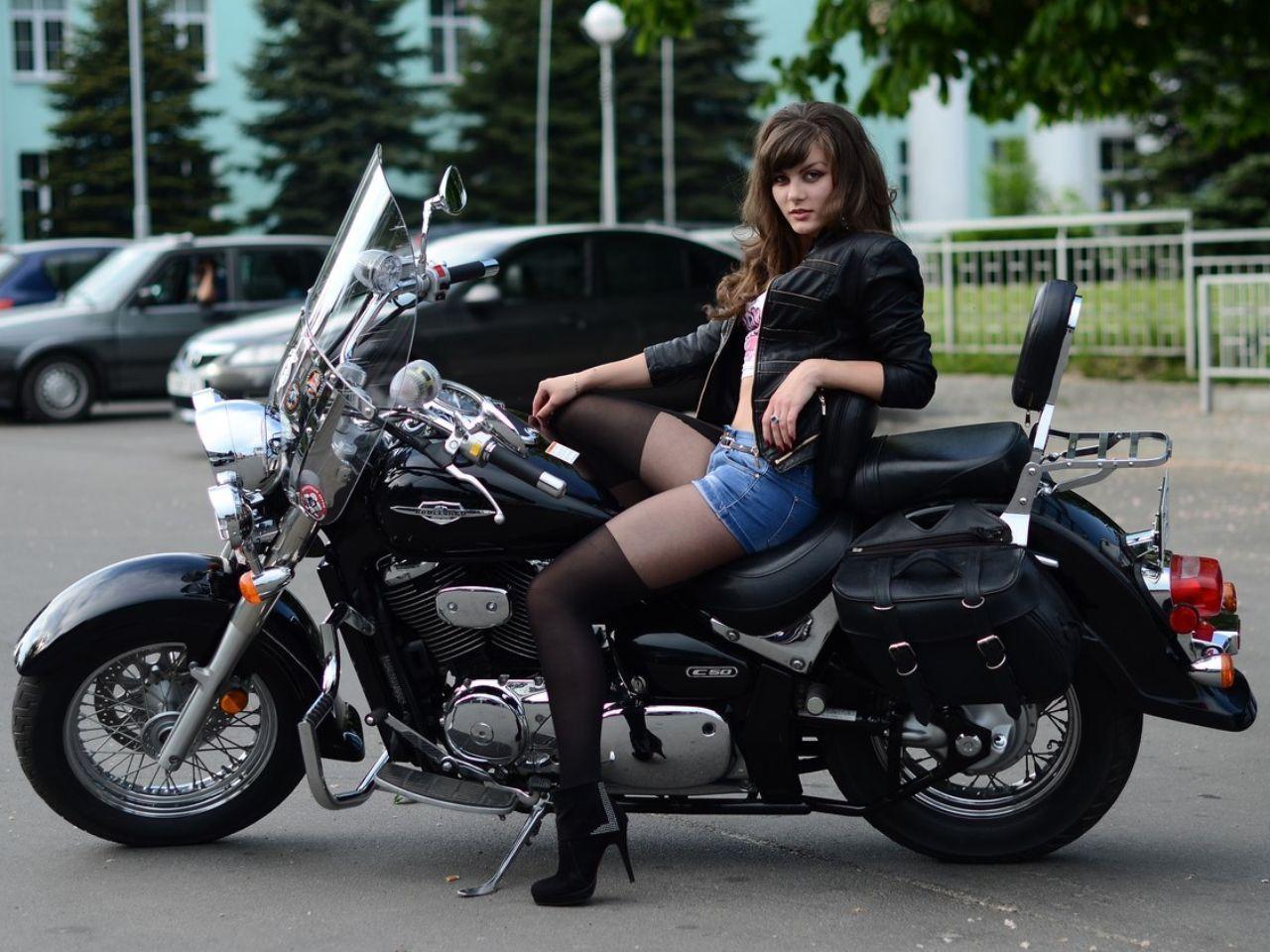 European women on bikes in Dnepropetrovsk