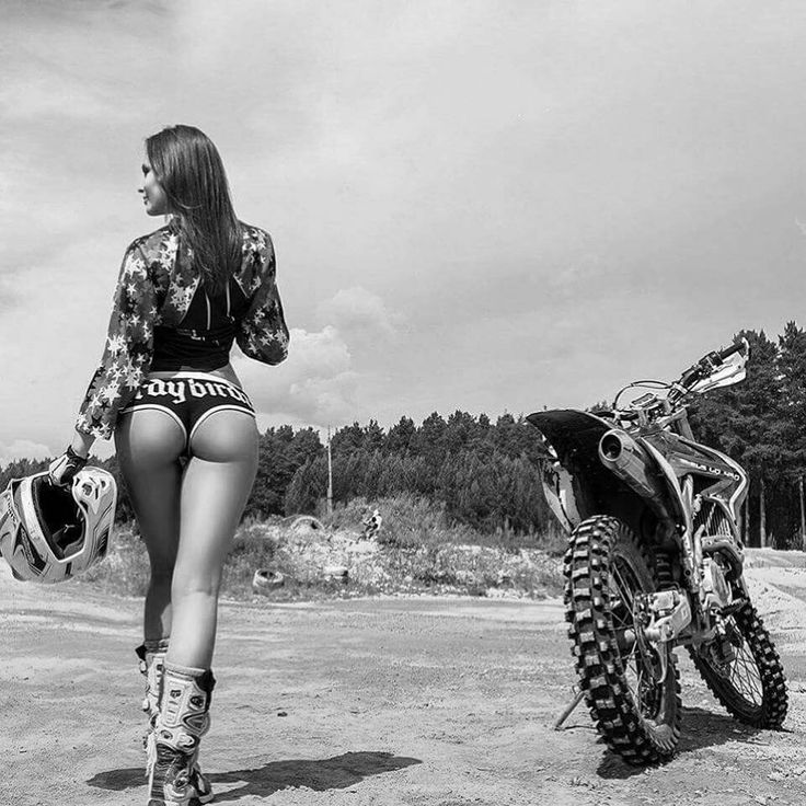 Beautiful girls and motorcycles in Dnepropetrovsk